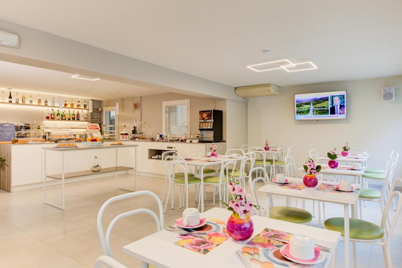 Hotel Puppi Cattolica Exteriér fotografie